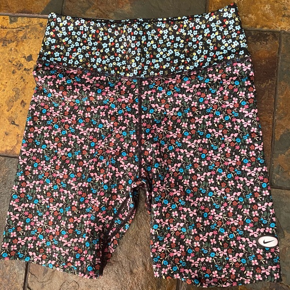 Nike | Shorts | Nike Ditsy Floral Bike Shorts | Poshmark